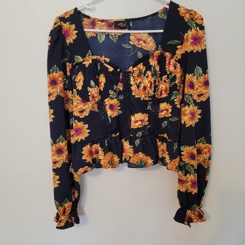 Milk & Honey Sunflower design Crop Long Sleeve Blouse Sz L - Picture 2 of 5